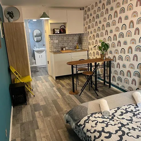 Urban Loft Studio #1